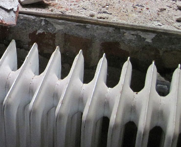 Old, obsolete radiator